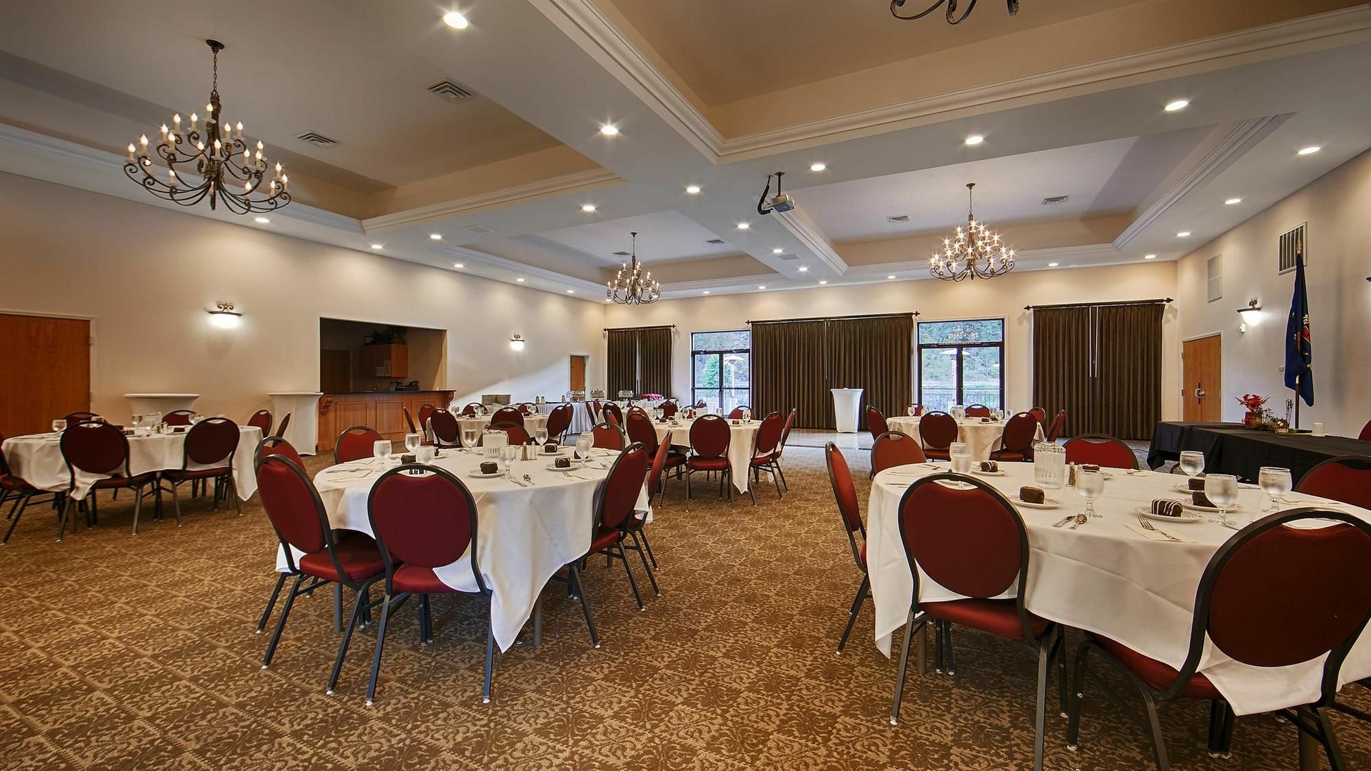 Best Western Lodge At River'S Edge Orofino Exterior photo
